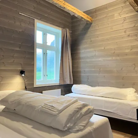 Hostel Brekke Gard *