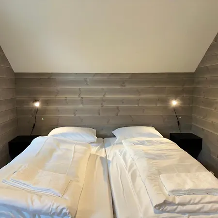 Brekke Gard Hostel *