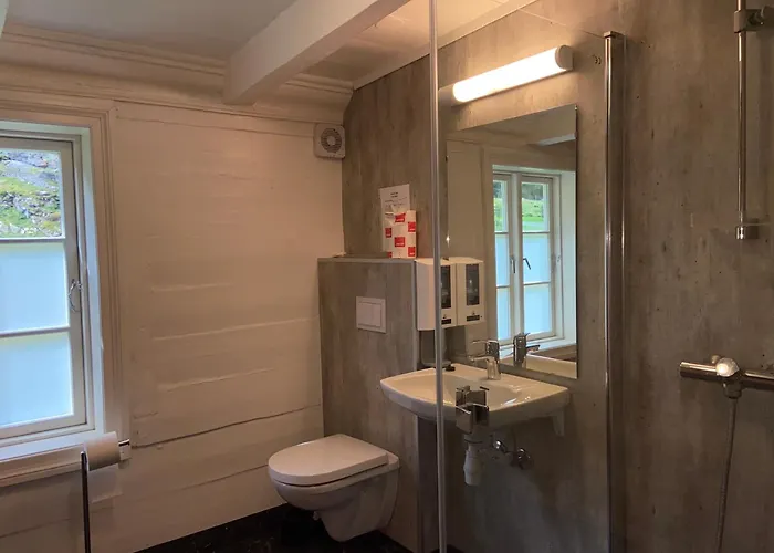 Hostel Brekke Gard *