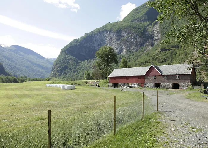 Brekke Gard Albergue Flåm